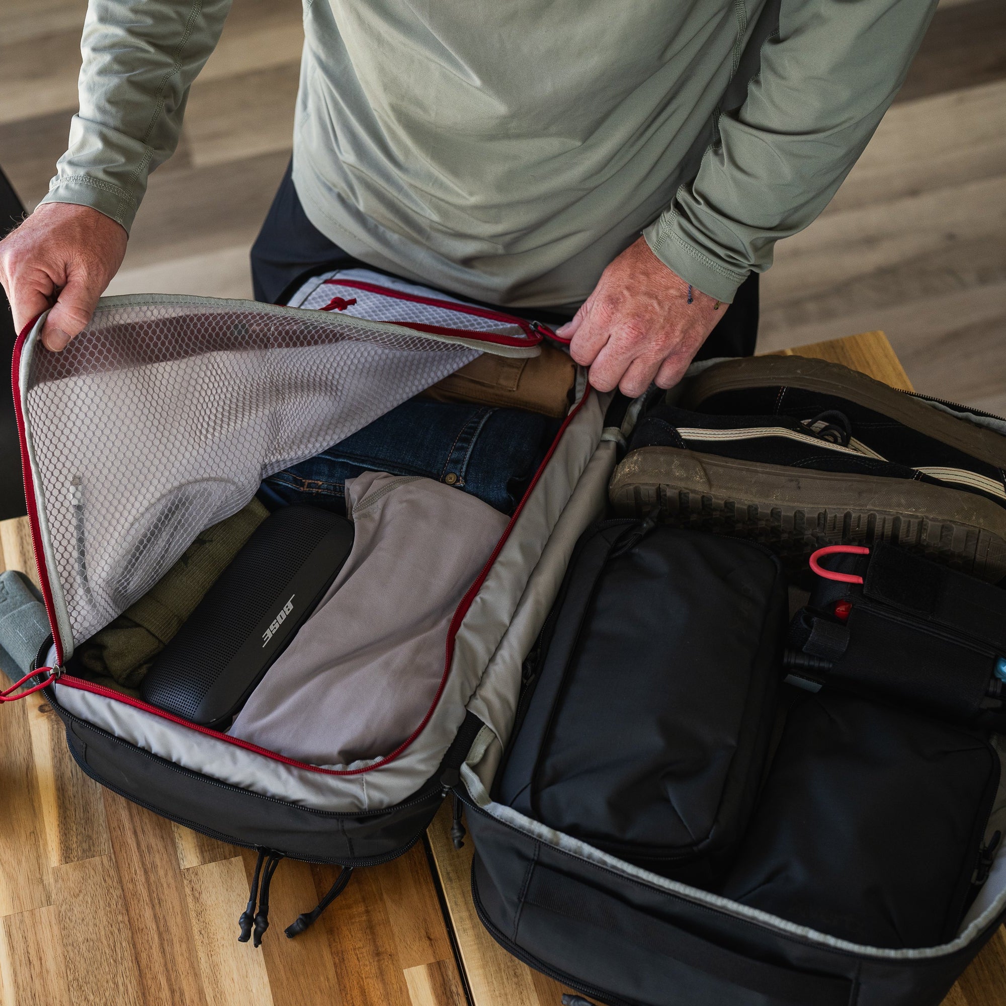 Urban Ghost Weekender 36L Travel Bag | Vertx Official Site
