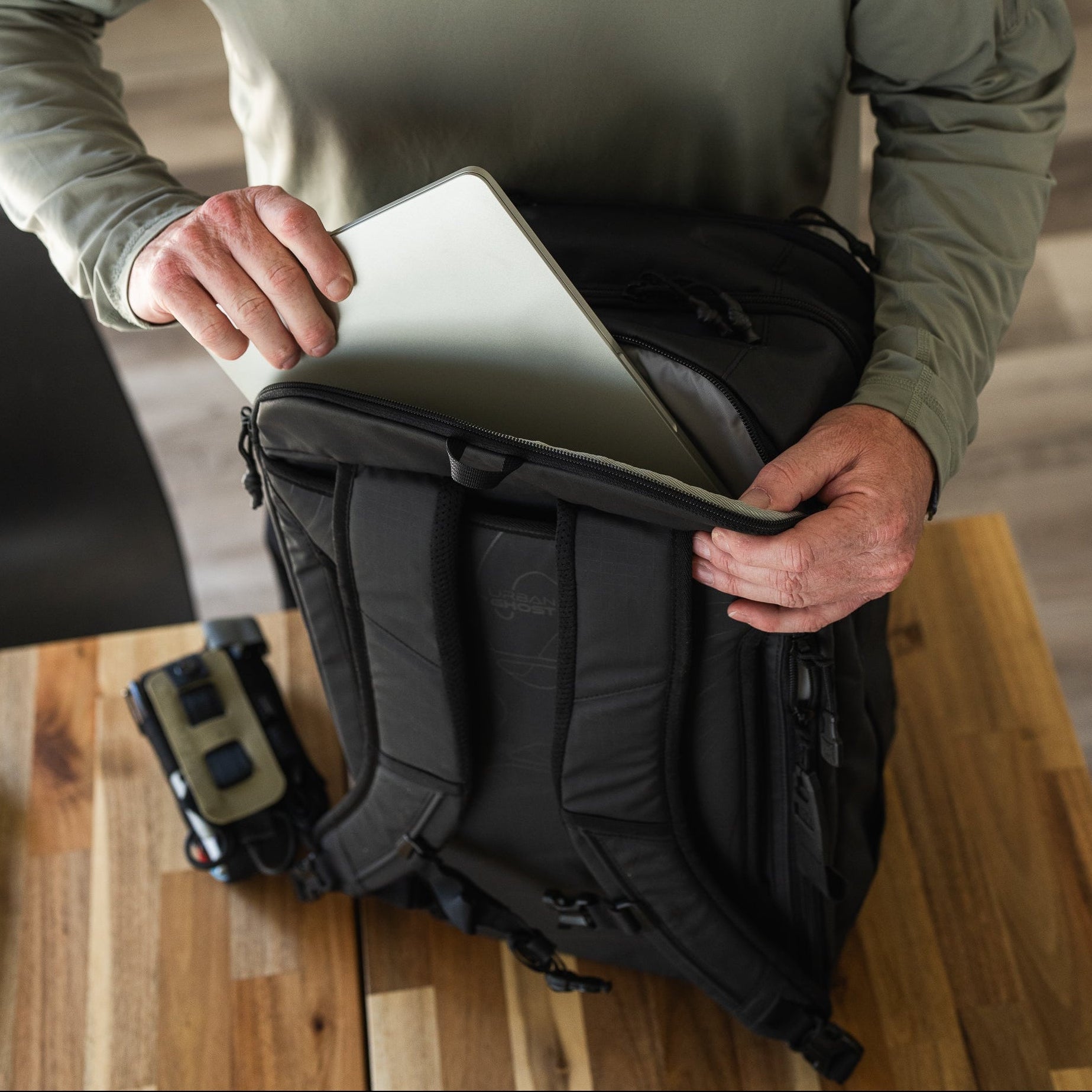 Urban Ghost Weekender 36L Travel Bag
