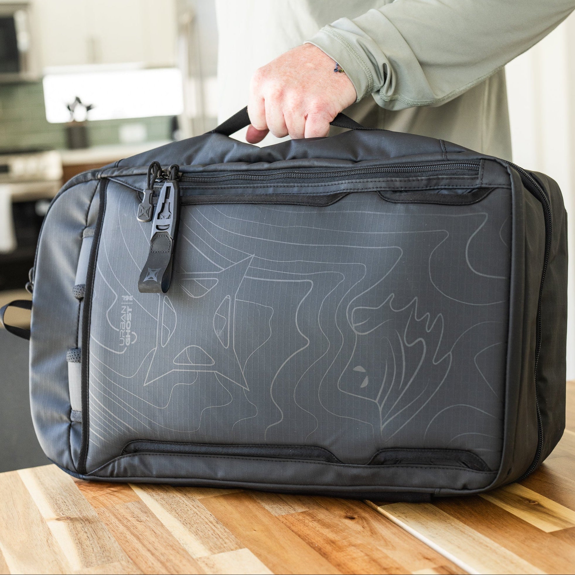 URBAN  Urban Ghost Weekender 36L Travel Bag | Vertx Official Site
